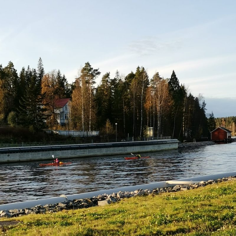 Laitaatsalmen virrassa.