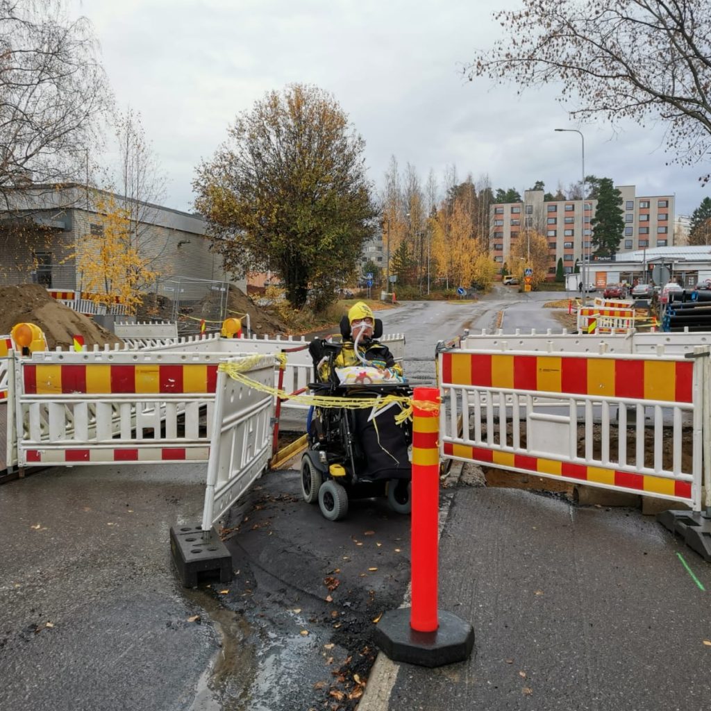 Kuoppa on helppo kiertää.